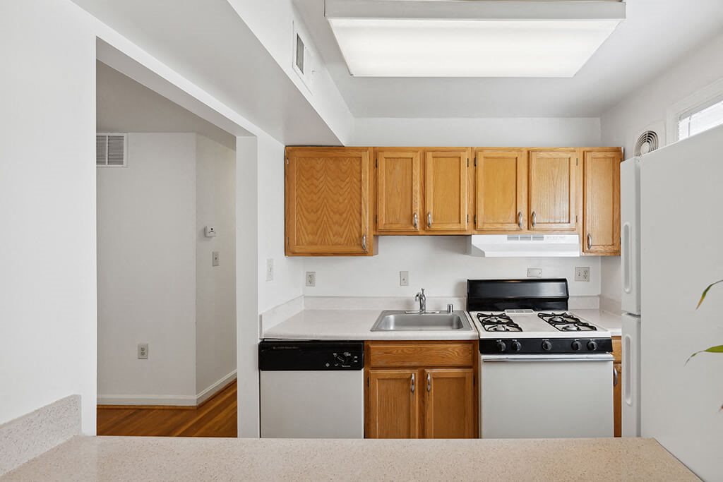 Patrick Henry Apartments in Arlington, VA